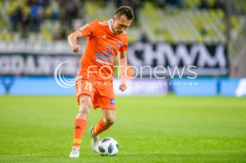  04.05.2018 GDANSK<br />PILKA NOZNA - EKSTRAKLASA SEZON 2017/2018<br />MECZ LECHIA GDANSK - BRUK BET TERMALICA NIECIECZA<br />N/Z LUKASZ PIATEK SYLWETKA<br /> 