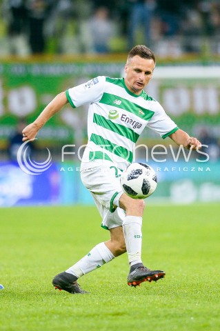  04.05.2018 GDANSK<br />PILKA NOZNA - EKSTRAKLASA SEZON 2017/2018<br />MECZ LECHIA GDANSK - BRUK BET TERMALICA NIECIECZA<br />N/Z SLAWOMIR PESZKO SYLWETKA<br /> 
