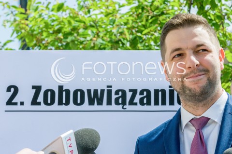  05.05.2018 WARSZAWA<br />KONFERENCJA PATRYKA JAKIEGO NA TEMAT PARKINGOW I ZOBOWIAZAN WYBORCZYCH<br />N/Z PATRYK JAKI<br /> 