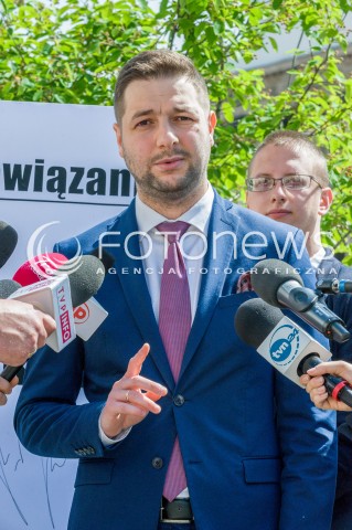  05.05.2018 WARSZAWA<br />KONFERENCJA PATRYKA JAKIEGO NA TEMAT PARKINGOW I ZOBOWIAZAN WYBORCZYCH<br />N/Z PATRYK JAKI<br /> 