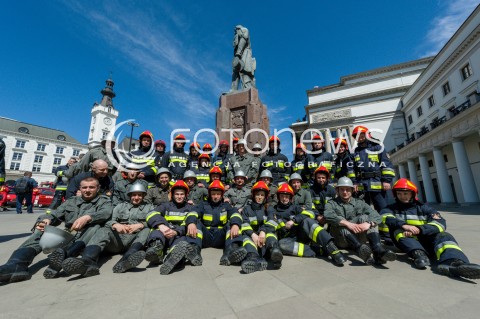  05.05.2018 WARSZAWA<br />DZIEN STRAZAKA<br />N/Z STRAZACY POD POMNIKIEM WOJCIECHA BOGUSLAWSKIEGO<br /> 