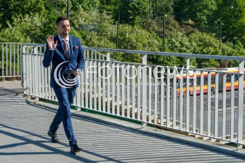  07.05.2018 WARSZAWA<br />KONFERENCJA PATRYKA JAKIEGO <br />3. ZOBOWIAZANIE <br />NOWE MOSTY DLA WARSZAWY<br />N/Z PATRYK JAKI<br /> 