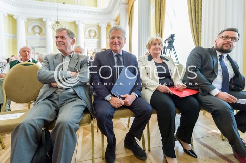  07.05.2018 WARSZAWA<br />INAUGURACYJNE SPOTKANIE SPOLECZNEGO KOMITETU LEWICY OBCHODOW 100 LECIA ODZYSKANIA NIEPODLEGLOSCI<br />N/Z ALEKSANDER KWASNIEWSKI DANUTA WANIEK KRZYSZTOF JANIK<br /> 