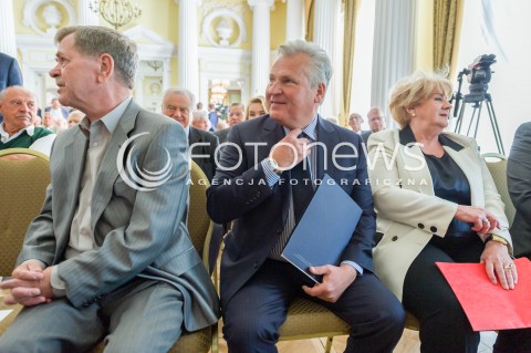  07.05.2018 WARSZAWA<br />INAUGURACYJNE SPOTKANIE SPOLECZNEGO KOMITETU LEWICY OBCHODOW 100 LECIA ODZYSKANIA NIEPODLEGLOSCI<br />N/Z ALEKSANDER KWASNIEWSKI DANUTA WANIEK KRZYSZTOF JANIK<br /> 