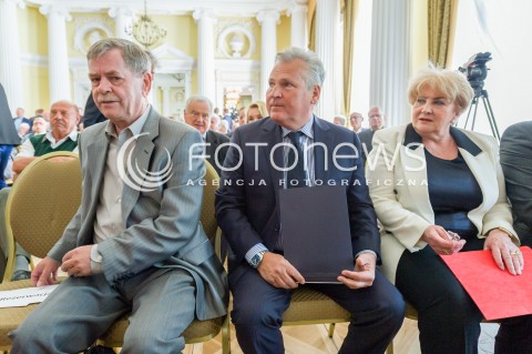  07.05.2018 WARSZAWA<br />INAUGURACYJNE SPOTKANIE SPOLECZNEGO KOMITETU LEWICY OBCHODOW 100 LECIA ODZYSKANIA NIEPODLEGLOSCI<br />N/Z ALEKSANDER KWASNIEWSKI DANUTA WANIEK KRZYSZTOF JANIK<br /> 