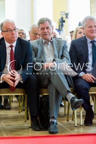  07.05.2018 WARSZAWA<br />INAUGURACYJNE SPOTKANIE SPOLECZNEGO KOMITETU LEWICY OBCHODOW 100 LECIA ODZYSKANIA NIEPODLEGLOSCI<br />N/Z ALEKSANDER KWASNIEWSKI WLODZIMIERZ CZARZASTY KRZYSZTOF JANIK<br /> 