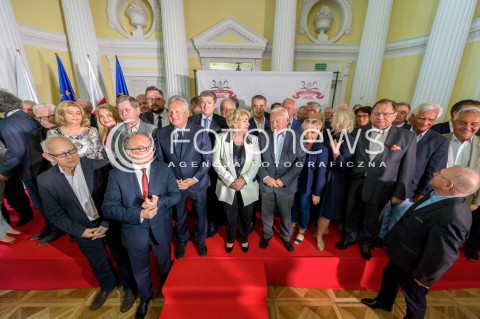  07.05.2018 WARSZAWA<br />INAUGURACYJNE SPOTKANIE SPOLECZNEGO KOMITETU LEWICY OBCHODOW 100 LECIA ODZYSKANIA NIEPODLEGLOSCI<br />N/Z ALEKSANDER KWASNIEWSKI LESZEK MILLER WLODZIMIERZ CZARZASTY KRZYSZTOF JANIK DANUTA WANIEK JERZY WENDERLICH RYSZARD KALISZ ANDRZEJ CELINSKI MAREK KOSSAKOWSKI KRZYSZTOF GAWKOWSKI <br /> 