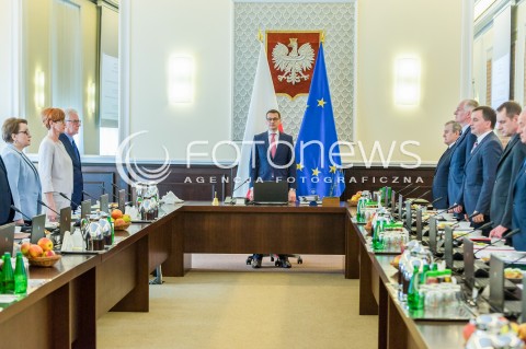  08.05.2018 WARSZAWA<br />POSIEDZENIE RADY MINISTROW<br />N/Z MATEUSZ MORAWIECKI ZBIGNIEW ZIOBRO PIOTR GLINSKI JAROSLAW GOWIN JACEK CZAPUTOWICZ ELZBIETA RAFALSKA ANNA ZALEWSKA<br /> 