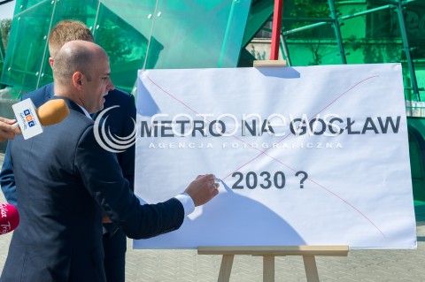  11.05.2018 WARSZAWA<br />BRIEFING PRASOWY POLITYKOW PIS W SPRAWIE STARTU BUDOWY TRZECIEJ LINII METRA<br />N/Z DARIUSZ LASOCKI<br /> 