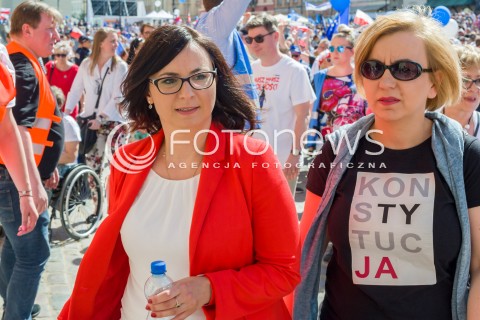  12.05.2018 WARSZAWA<br />MARSZ WOLNOSCI<br />N/Z KAMILA GASIUK PIHOWICZ PAULINA HENNIG KLOSKA<br /> 