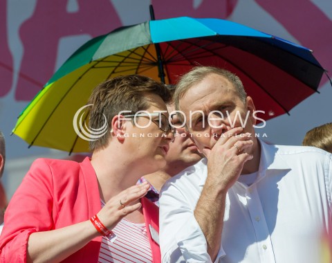  12.05.2018 WARSZAWA<br />MARSZ WOLNOSCI<br />N/Z KATARZYNA LUBNAUER GRZEGORZ SCHETYNA<br /> 