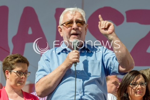  12.05.2018 WARSZAWA<br />MARSZ WOLNOSCI<br />N/Z ERZY STEPIEN KATARZYNA LUBNAUER KAMILA GASIUK PIHOWICZ<br /> 