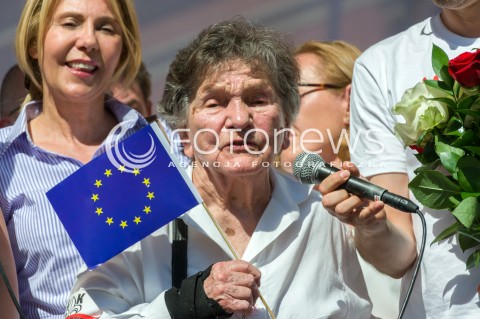  12.05.2018 WARSZAWA<br />MARSZ WOLNOSCI<br />N/Z WANDA TRACZYK STAWSKA BARBARA DOLNIAK<br /> 