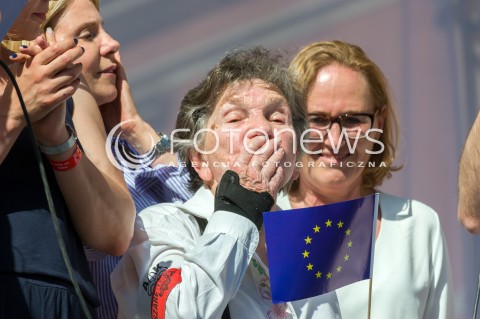  12.05.2018 WARSZAWA<br />MARSZ WOLNOSCI<br />N/Z WANDA TRACZYK STAWSKA BARBARA DOLNIAK EWA MALINOWSKA GRUPINSKA<br /> 