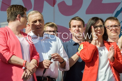  12.05.2018 WARSZAWA<br />MARSZ WOLNOSCI<br />N/Z GRZEGORZ SCHETYNA KATARZYNA LUBNAUER KAMILA GASIUK PIHOWICZ<br /> 