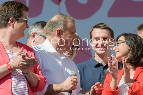  12.05.2018 WARSZAWA<br />MARSZ WOLNOSCI<br />N/Z GRZEGORZ SCHETYNA KATARZYNA LUBNAUER KAMILA GASIUK PIHOWICZ<br /> 