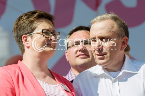  12.05.2018 WARSZAWA<br />MARSZ WOLNOSCI<br />N/Z GRZEGORZ SCHETYNA KATARZYNA LUBNAUER<br /> 