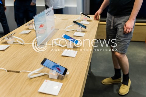  12.05.2018 WARSZAWA ARKADIA<br />OTWARCIE SALONU XIAOMI W ARKADII<br />N/Z WNETRZE SALONU PRODUKTY XIAOMI<br /> 