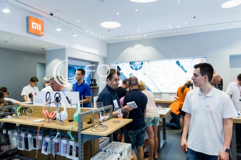  12.05.2018 WARSZAWA ARKADIA<br />OTWARCIE SALONU XIAOMI W ARKADII<br />N/Z WNETRZE SALONU PRODUKTY XIAOMI<br /> 