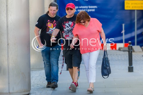  12.05.2018 WARSZAWA<br />
GOSCIE PRZED STUDIEM DZIEN DOBRY TVN<br />
N/Z JUREK JERZY OWSIAK LIDIA NIEDZWIECKA OWSIAK<br />
 