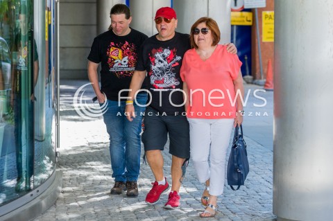  12.05.2018 WARSZAWA<br />
GOSCIE PRZED STUDIEM DZIEN DOBRY TVN<br />
N/Z JUREK JERZY OWSIAK LIDIA NIEDZWIECKA OWSIAK<br />
 