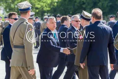 14.05.2018 WARSZAWA <br />WIZYTA PREMIERA WEGIER VIKTORA ORBANA W POLSCE<br />VIKTOR ORBAN PRZED POMNIKIEM OFIAR KATASTROFY SMOLENSKIEJ NA PLACU PILSUDSKIEGO<br />N/Z PREMIER WEGIER VIKTOR ORBAN<br /> 