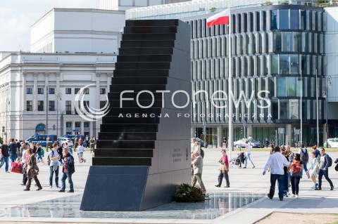  14.05.2018 WARSZAWA <br />WIZYTA PREMIERA WEGIER VIKTORA ORBANA W POLSCE<br />VIKTOR ORBAN PRZED POMNIKIEM OFIAR KATASTROFY SMOLENSKIEJ NA PLACU PILSUDSKIEGO<br />N/Z POMNIK OFIAR KATASTROFY SMOLENSKIEJ<br /> 