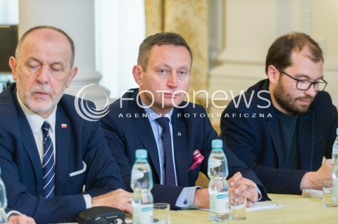  14.05.2018 WARSZAWA <br />KONFERENCJA KOMISJI REPRYWATYZACYJNEJ DS SHROEGERA 72<br />N/Z JAN MOSINSKI  PAWEL RABIEJ ADAM ZIELINSKI <br /> 