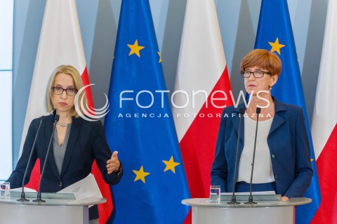  15.05.2018 WARSZAWA<br />KONFERENCJA ELZBIETY RAFALSKIEJ I TERESY CZERWINSKIEJ NA TEMAT MAPY ROZWIAZAN SYSTEMOWYCH DLA NIEPELNOSPRAWNYCH<br />N/Z ELZBIETA RAFALSKA TERESA CZERWINSKA<br /> 