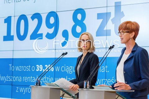  15.05.2018 WARSZAWA<br />KONFERENCJA ELZBIETY RAFALSKIEJ I TERESY CZERWINSKIEJ NA TEMAT MAPY ROZWIAZAN SYSTEMOWYCH DLA NIEPELNOSPRAWNYCH<br />N/Z ELZBIETA RAFALSKA TERESA CZERWINSKA<br /> 