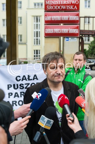  17.05.2018 WARSZAWA<br />PROTEST EKOLOGOW PRZED MINISTERSTWEM SRODOWISKA<br />N/Z KRZYSZTOF CIBOR<br /> 