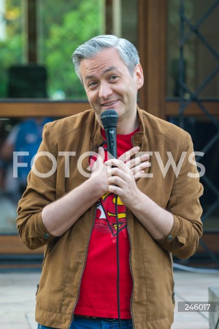  18.05.2018 WARSZAWA<br />SPOTKANIE Z ROBERTEM BIEDRONIEM W WARSZAWIE PT. I'M MR BIEDRON AND THIS IS OPENREAKTOR<br />N/Z ROBERT BIEDRON<br /> 