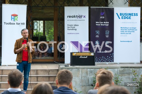  18.05.2018 WARSZAWA<br />SPOTKANIE Z ROBERTEM BIEDRONIEM W WARSZAWIE PT. I'M MR BIEDRON AND THIS IS OPENREAKTOR<br />N/Z ROBERT BIEDRON<br /> 