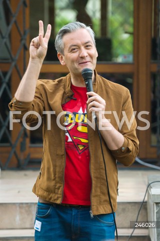 18.05.2018 WARSZAWA<br />SPOTKANIE Z ROBERTEM BIEDRONIEM W WARSZAWIE PT. I'M MR BIEDRON AND THIS IS OPENREAKTOR<br />N/Z ROBERT BIEDRON<br /> 