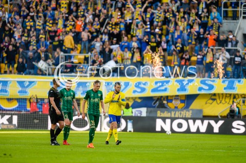  19.05.2018 GDYNIA<br />PILKA NOZNA - EKSTRAKLASA SEZON 2017/2018<br />MECZ ARKA GDYNIA - SLASK WROCLAW<br />N/Z KRZYSZTOF SOBIERAJ KONCZY KARIERE POZEGNANY PRZEZ KIBICOW<br /> 