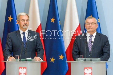  22.05.2018 WARSZAWA<br />KONFERENCJA MOSTY PLUS MOSTY DLA REGIONOW<br />N/Z ANDRZEJ ADAMCZYK JERZY KWIECINSKI<br /> 