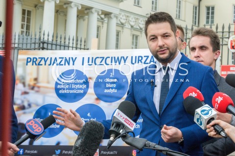 Konferencja kandydata na prezydenta Warszawy Patryka Jakiego w Warszawie