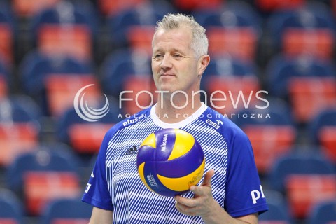  26.05.2018 KRAKOW <br />SIATKOWKA MEZCZYZN SIATKARSKA LIGA NARODOW MEZCZYZN 2018 <br />FIVB VOLLEYBALL NATIONS LEAGUE 2018 <br />MECZ POLSKA - ROSJA ( Poland - Russia ) <br />N/Z VITAL HEYNEN - I TRENER ( HEAD COACH ) SYLWETKA <br /> 