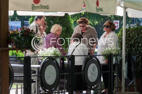  27.05.2018 WARSZAWA<br />KONFERENCJA PRASOWA DOTYCZACA ZAWIESZENIA PROTESTU RODZICOW OSOB NIEPELNOSPRAWNYCH W SEJMIE<br />N/Z ANNA KOMOROWSKA WANDA TRACZYK STAWSKA<br /> 