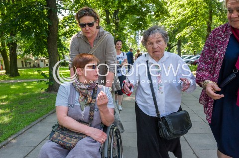  27.05.2018 WARSZAWA<br />KONFERENCJA PRASOWA DOTYCZACA ZAWIESZENIA PROTESTU RODZICOW OSOB NIEPELNOSPRAWNYCH W SEJMIE<br />N/Z JANINA OCHOJSKA WANDA TRACZYK STAWSKA<br /> 
