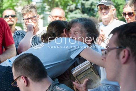  27.05.2018 WARSZAWA<br />KONFERENCJA PRASOWA DOTYCZACA ZAWIESZENIA PROTESTU RODZICOW OSOB NIEPELNOSPRAWNYCH W SEJMIE<br />N/Z WANDA TRACZYK STAWSKA KATARZYNA MILEWICZ MALPKA POWSTANCZA<br /> 
