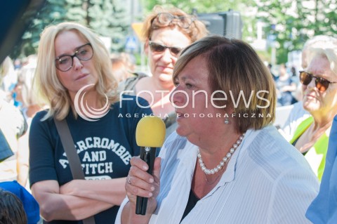  27.05.2018 WARSZAWA<br />KONFERENCJA PRASOWA DOTYCZACA ZAWIESZENIA PROTESTU RODZICOW OSOB NIEPELNOSPRAWNYCH W SEJMIE<br />N/Z ANNA KOMOROWSKA AGATA MLYNARSKA<br /> 
