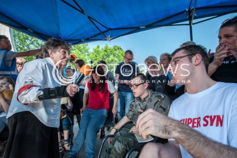  27.05.2018 WARSZAWA<br />KONFERENCJA PRASOWA DOTYCZACA ZAWIESZENIA PROTESTU RODZICOW OSOB NIEPELNOSPRAWNYCH W SEJMIE<br />N/Z WANDA TRACZYK STAWSKA KAROLINA HAMER ADRIAN GLINKA KUBA HARTWICH <br /> 