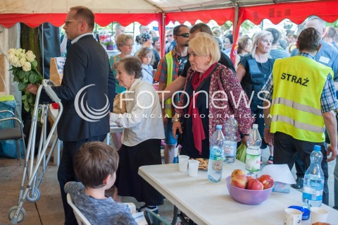  27.05.2018 WARSZAWA<br />KONFERENCJA PRASOWA DOTYCZACA ZAWIESZENIA PROTESTU RODZICOW OSOB NIEPELNOSPRAWNYCH W SEJMIE<br />N/Z WANDA TRACZYK STAWSKA MICHAL SZCZERBA<br /> 