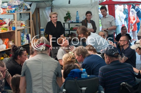  27.05.2018 WARSZAWA<br />KONFERENCJA PRASOWA DOTYCZACA ZAWIESZENIA PROTESTU RODZICOW OSOB NIEPELNOSPRAWNYCH W SEJMIE<br />N/Z JOANNA SCHEURING WIELGUS ANNA GLINKA JANIA OCHOJSKA KINGA GAJEWSKA ADAM SZLAPKA ADRIAN GLINKA KATARZYNA MILEWICZ<br /> 