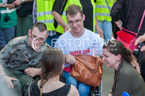  27.05.2018 WARSZAWA<br />KONFERENCJA PRASOWA DOTYCZACA ZAWIESZENIA PROTESTU RODZICOW OSOB NIEPELNOSPRAWNYCH W SEJMIE<br />N/Z KUBA HARTWICH ADRIAN GLINKA KINGA GAJEWSKA<br /> 