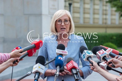  27.05.2018 WARSZAWA<br />KONFERENCJA PRASOWA RZECZNIK RZADU JOANNY KOPCINSKIEJ DOTYCZACA ZAWIESZENIA PROTESTU RODZICOW OSOB NIEPELNOSPRAWNYCH W SEJMIE<br />N/Z JOANNA KOPCINSKA<br /> 