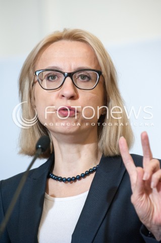  28.05.2018 WARSZAWA<br />KONFERENCJA TWOJ E PIT ROZLICZYMY PODATEK DLA CIEBIE W MINISTERSTWIE FINANSOW<br />N/Z MINISTER FINANSOW TERESA CZERWINSKA<br /> 