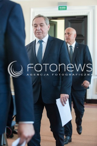  29.05.2018 WARSZAWA<br />KONFERENCJA PREMIERA MATEUSZA MORAWIECKIEGO I MINISTROW JOACHIMA BRUDZINSKIEGO ORAZ HENRYKA KOWALCZYKA NA TEMAT POZAROW WYSYPISK SMIECI <br />N/Z HENRYK KOWALCZYK JOACHIM BRUDZINSKI<br /> 
