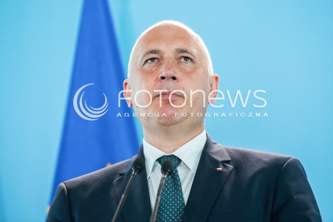  29.05.2018 WARSZAWA<br />KONFERENCJA PREMIERA MATEUSZA MORAWIECKIEGO I MINISTROW JOACHIMA BRUDZINSKIEGO ORAZ HENRYKA KOWALCZYKA NA TEMAT POZAROW WYSYPISK SMIECI <br />N/Z JOACHIM BRUDZINSKI<br /> 